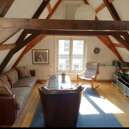 Authentic Rembrandt Square Apartment Amsterdam